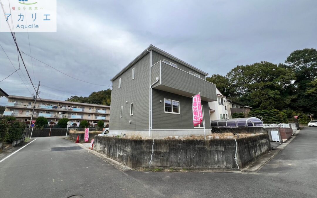 １１／１９写真更新！建物完成間近！【ご成約の方に商品券やオプション特典あり♪】■敷地面積５１坪以上！■駐車スペース２台可能■ＬＤＫ１８帖《三島市柳郷地　第１　新築分譲住宅全１棟販売》