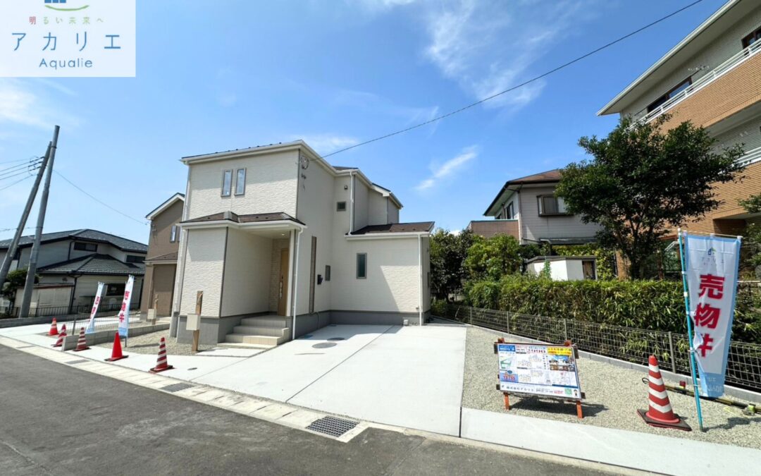 ９／１価格改定！◆小学校まで徒歩１０分！【ご成約の方に商品券やオプション特典あり♪】■ＬＤＫ１６帖以上■豊富な収納■駐車スペース３台可能《御殿場市中山　３期　新築分譲住宅全２棟販売》