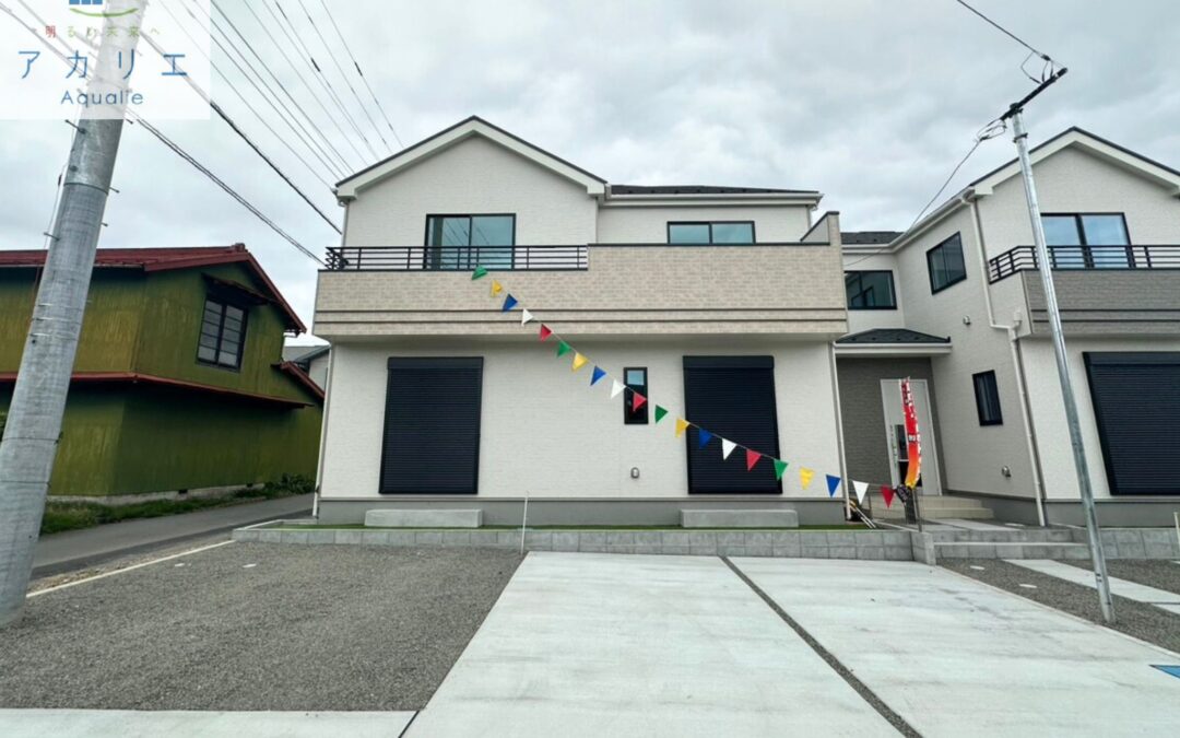 １０／７写真更新！建物完成しました！【ご成約の方に商品券やオプション特典あり♪】◆全居室南向きで日当たり良好♪■ＬＤＫ１５帖以上■豊富な収納■駐車スペース３台可能《御殿場市御殿場　新築分譲住宅全２棟販売》