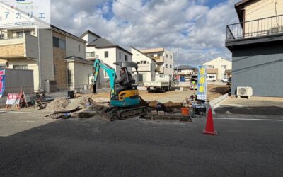 １２／１９新着！【ご成約の方に商品券やオプション特典あり♪】◆スーパーまで徒歩約３分■ＬＤＫ１８帖■パントリーなど豊富な収納■駐車スペース３台可能《三島市新谷　第１　新築分譲住宅全３棟販売》