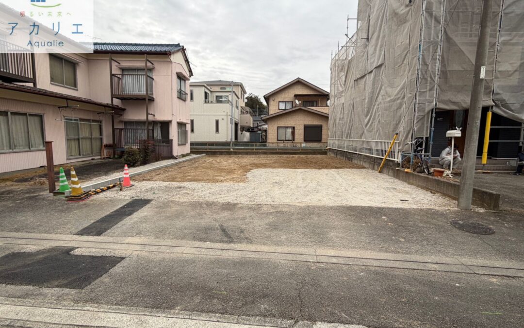 ◆小学校まで徒歩5分!【ご成約の方に商品券やオプション特典あり♪】■LDK16帖■パントリーなど豊富な収納■駐車スペース3台可能(車種による)《三島市徳倉4丁目698番 新築分譲住宅全1棟販売》